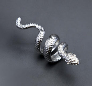 Snake Ring w/ Diamond Eyes
